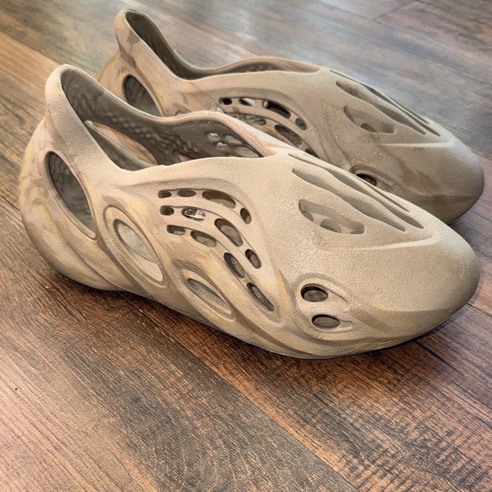 adidas gray  Men's Clogs